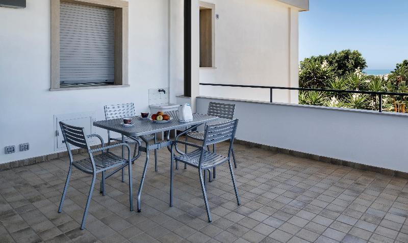 Sikelika Residence Sul Mare Scoglitti Exterior foto